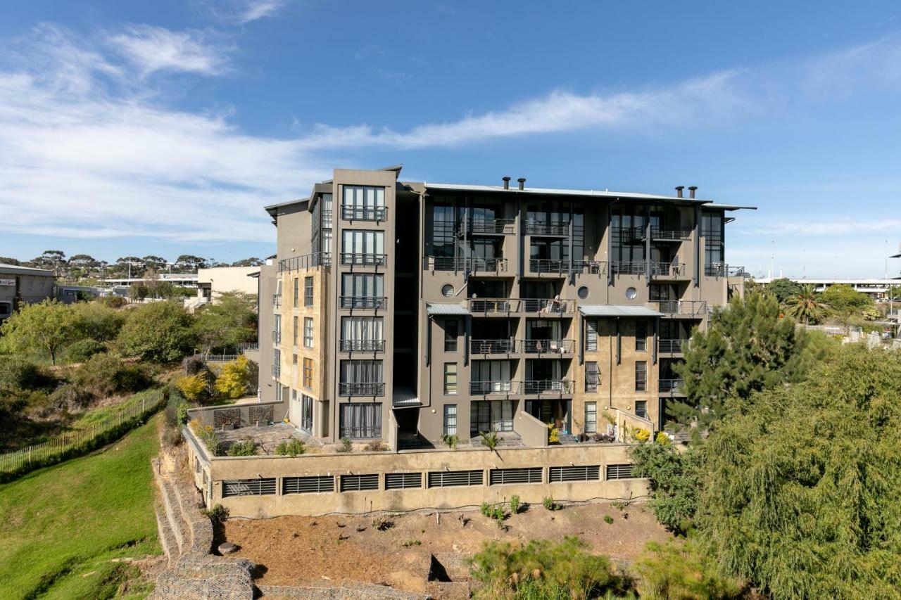 TYGER WATERFRONT SERVICED APARTMENTS CAPE TOWN